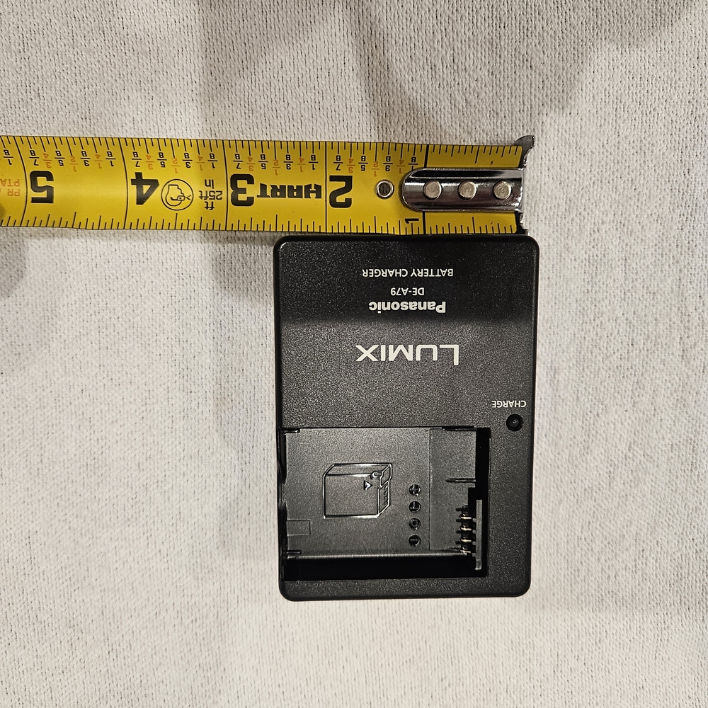 Panasonic Lumix DE-A79 Battery Charger - Picture 7 of 7